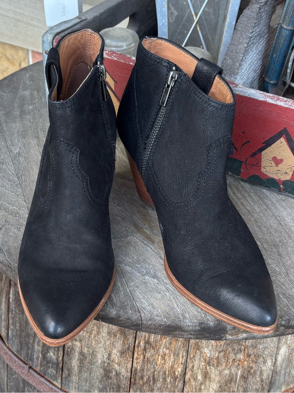 Frye Rory Bootie Black Western Style Pointed Toe Leather Ankle Boots